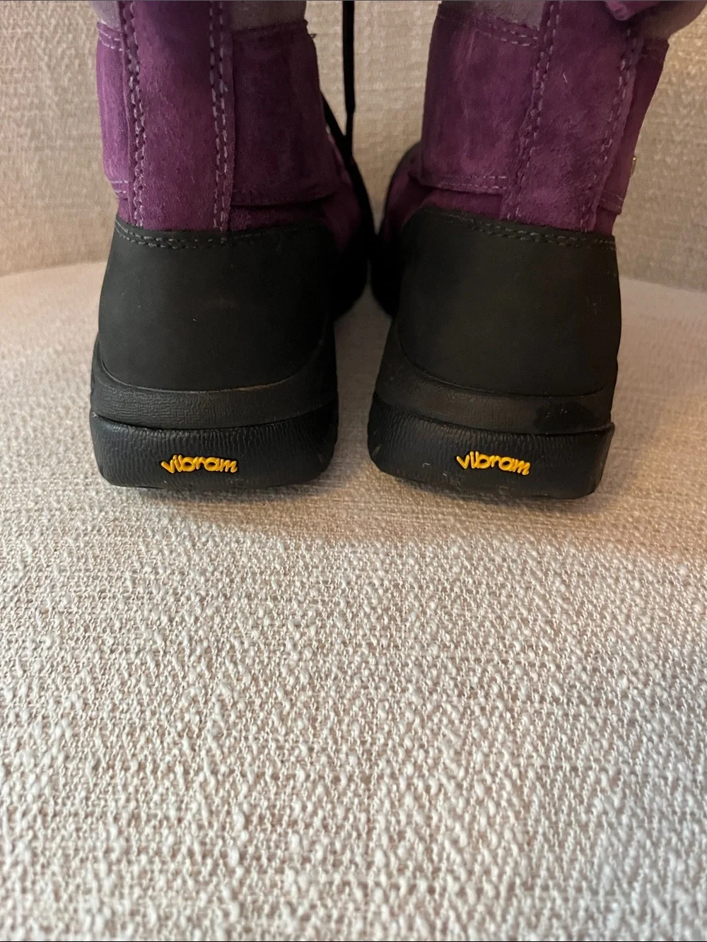 UGG Womens Adirondack 11 UGG Boots Style 51966 Size 5 BlackberryWine/Purple